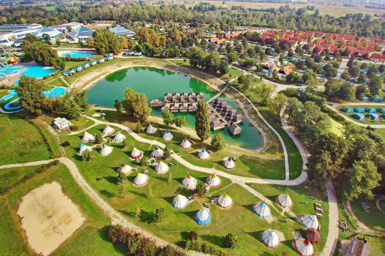 Spa Cottage Чатеж-об-Саві Екстер'єр фото